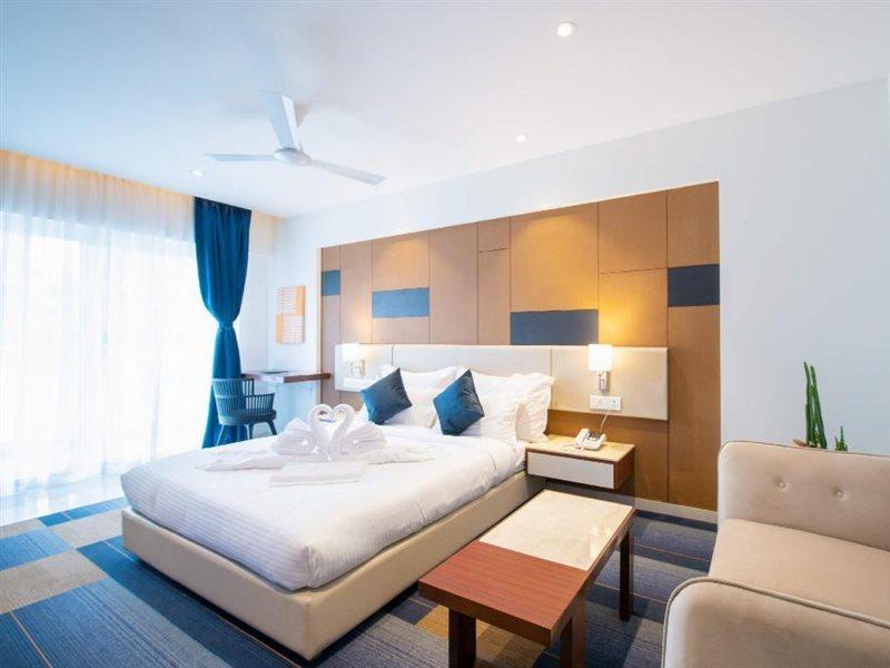 Hotel Staybird - B Suite, Business Hotel, Kharadi 3*