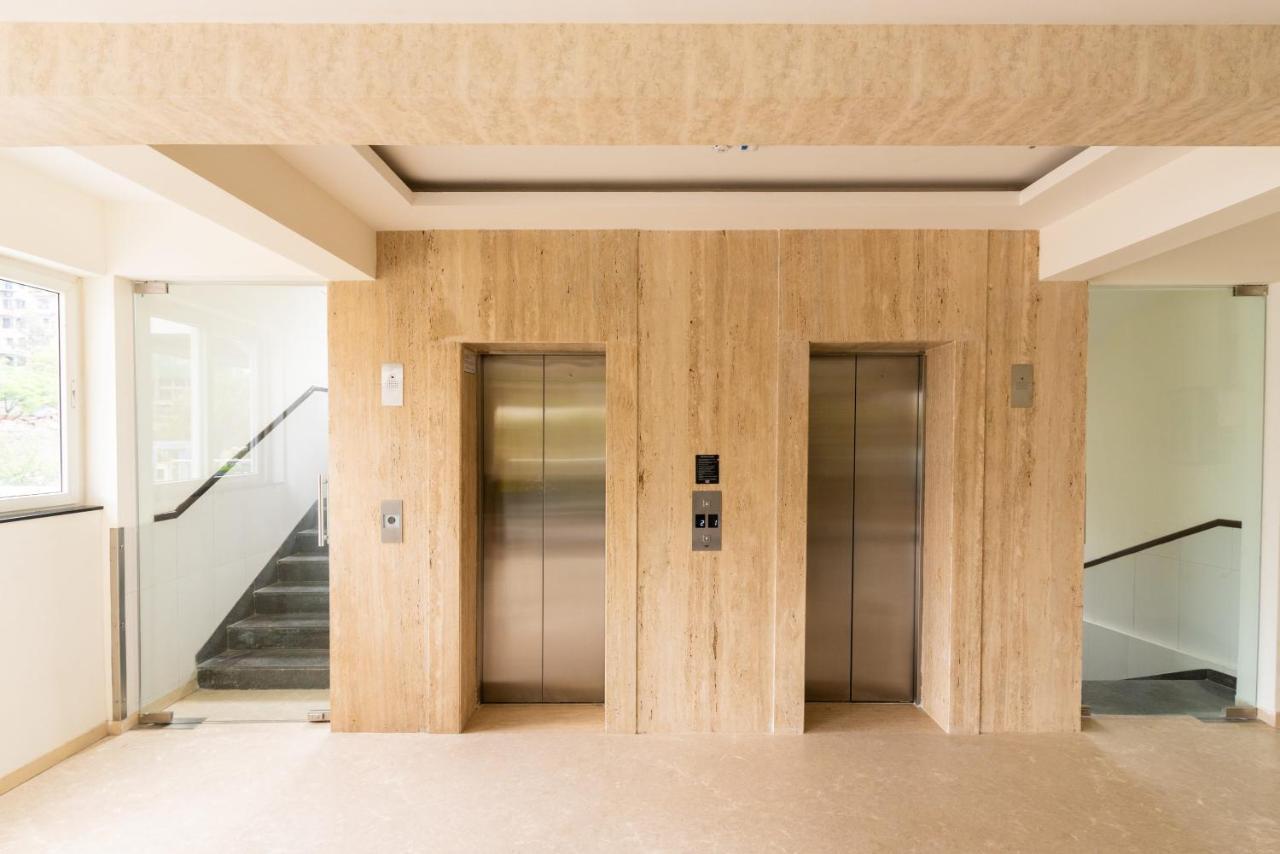 Staybird - B Suite, Business Hotel, Kharadi 3*