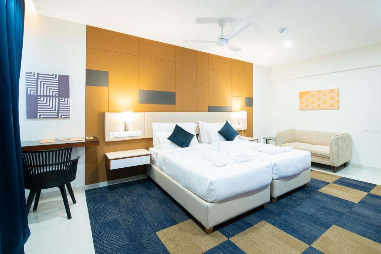 Staybird - B Suite, Business Hotel, Kharadi Hotel